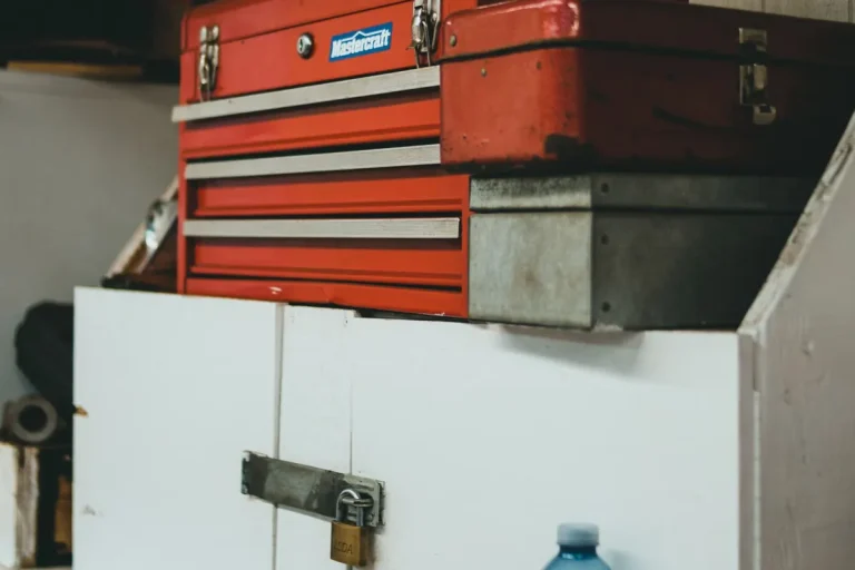 What Affects Garage Door Repair Cost in Murfreesboro?